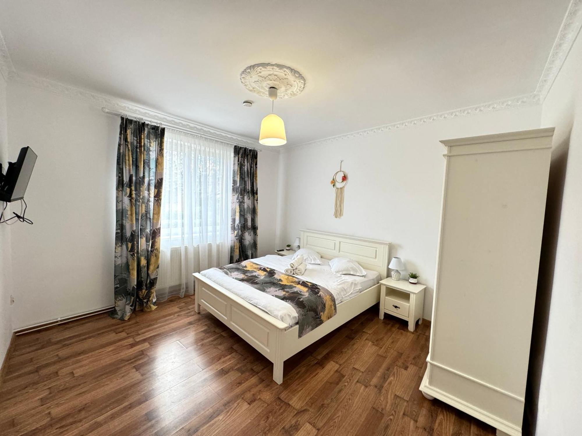 Flh - Mira Apartments Sibiu Bagian luar foto