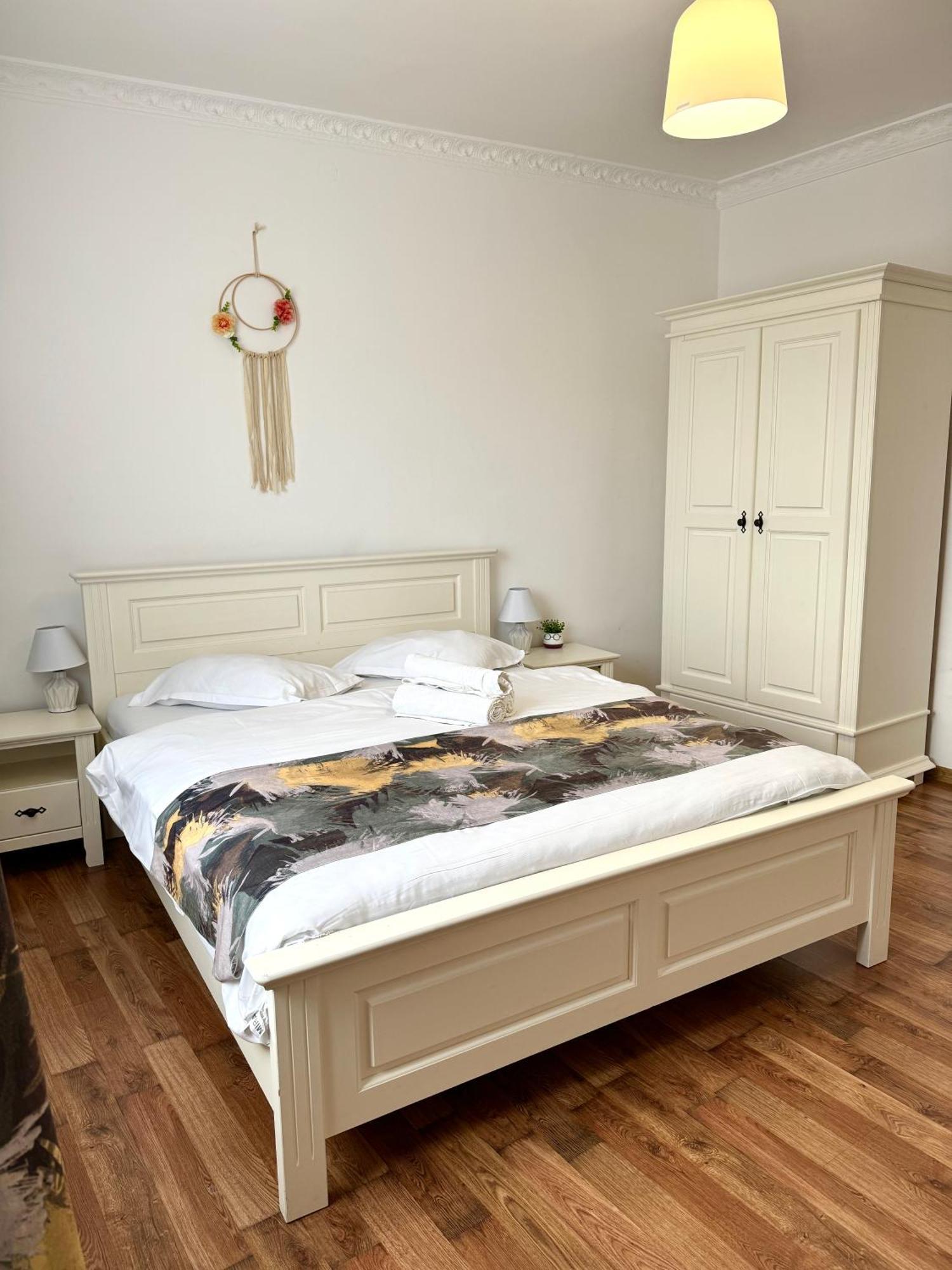 Flh - Mira Apartments Sibiu Bagian luar foto