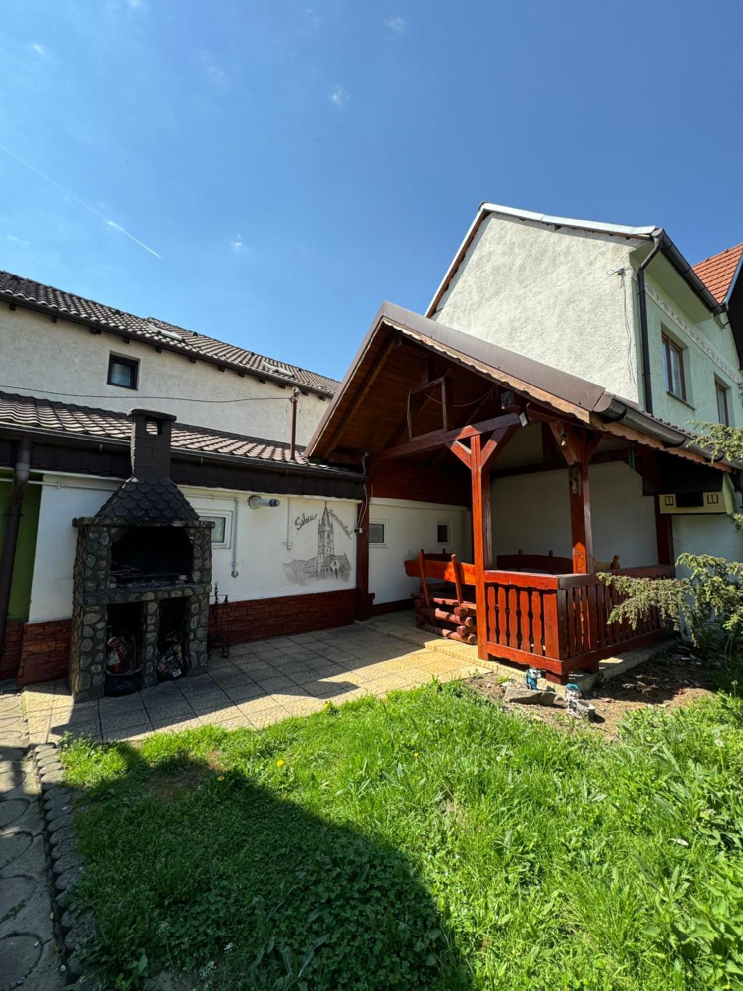 Flh - Mira Apartments Sibiu Bagian luar foto