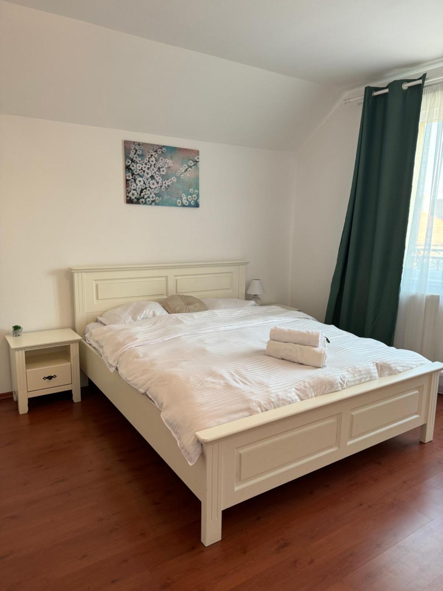 Flh - Mira Apartments Sibiu Bagian luar foto