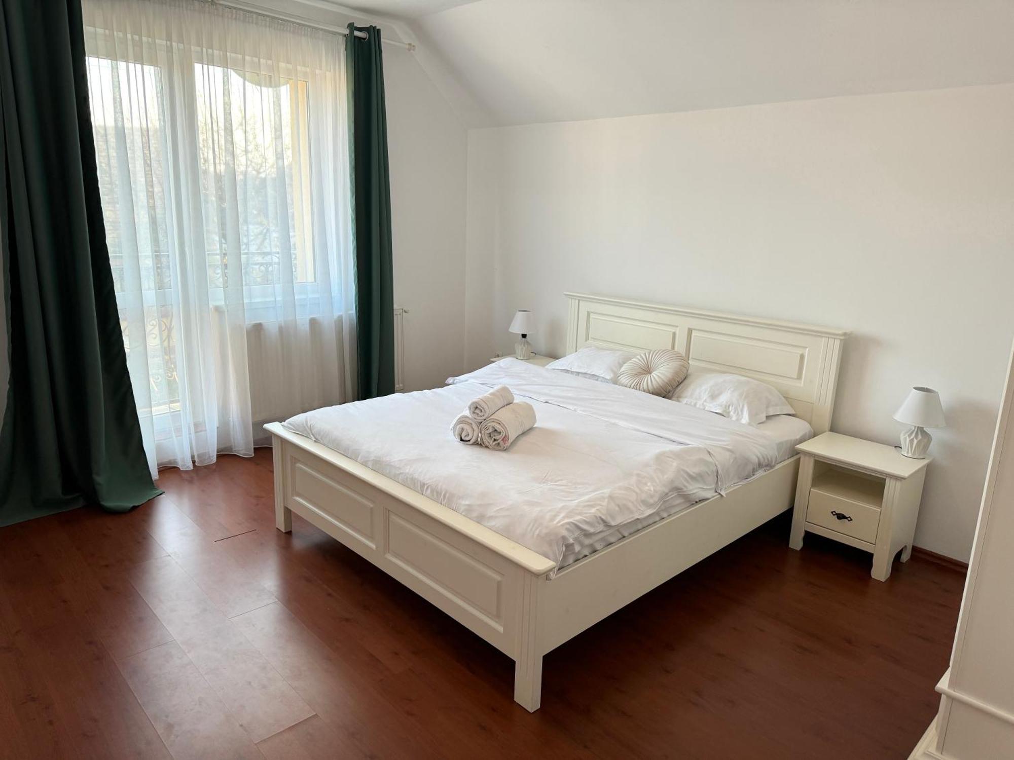 Flh - Mira Apartments Sibiu Bagian luar foto
