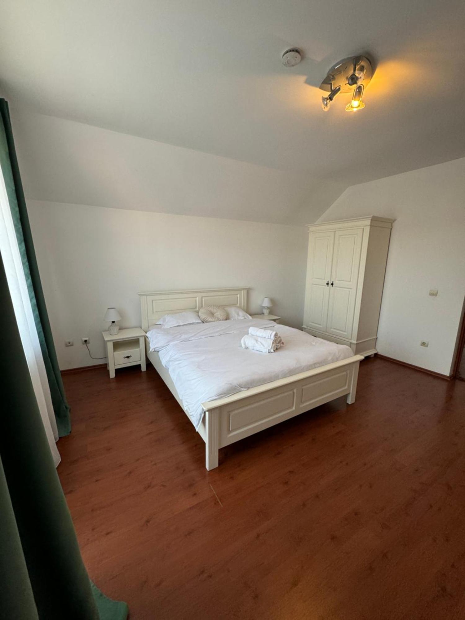 Flh - Mira Apartments Sibiu Bagian luar foto